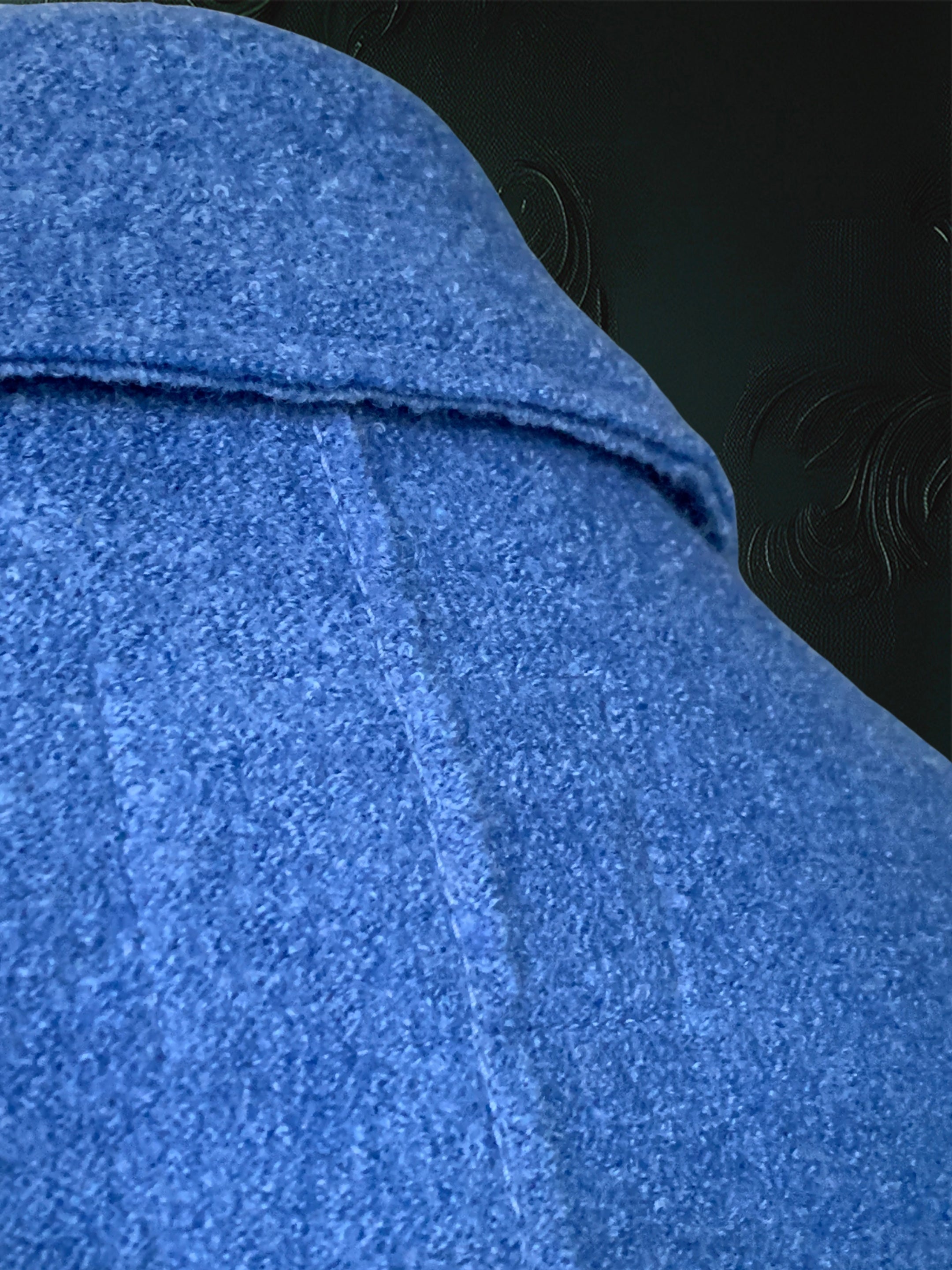 Vlněný blankytně modrý kabát